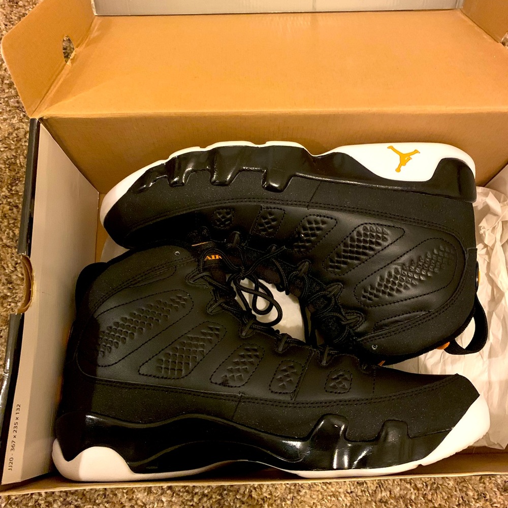 AIR JORDAN 9 RETRO
"Citrus